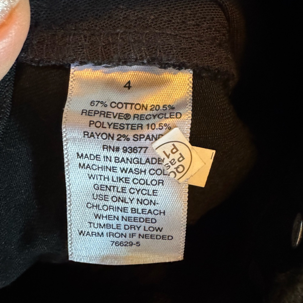 BOLD Elements Black Curvy Bermuda Shorts NWT Size 4 NWT - Picture 6 of 6